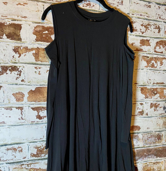 TOPSHOP Modal & Cotton Cold Shoulder Knit Shift Swing Dress - Picture 3 of 12